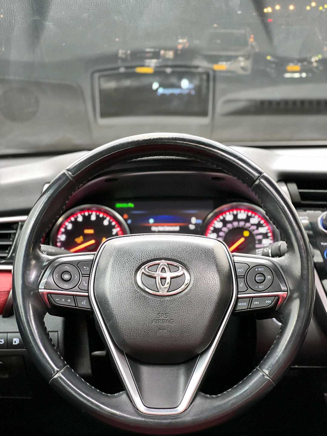 Car Image 2018 TOYOTA CAMRY XSE
