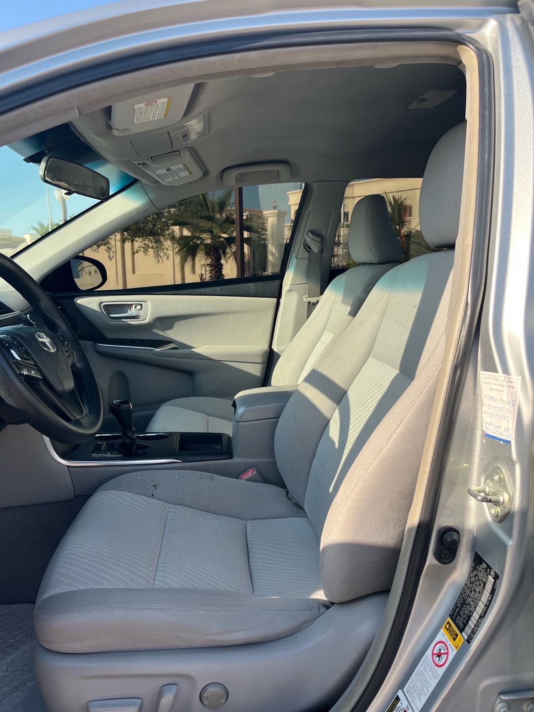 Car Image 2016 TOYOTA CAMRY LE