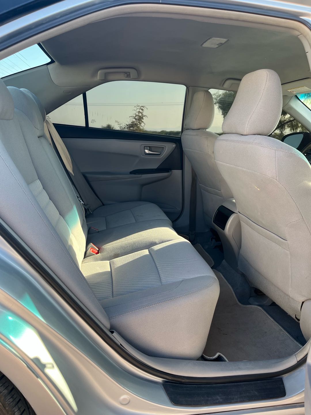 Car Image 2016 TOYOTA CAMRY LE