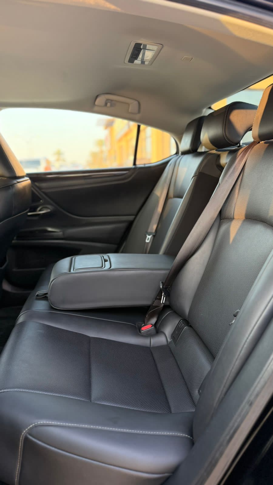 Car Image 2019 LEXUS ES 350