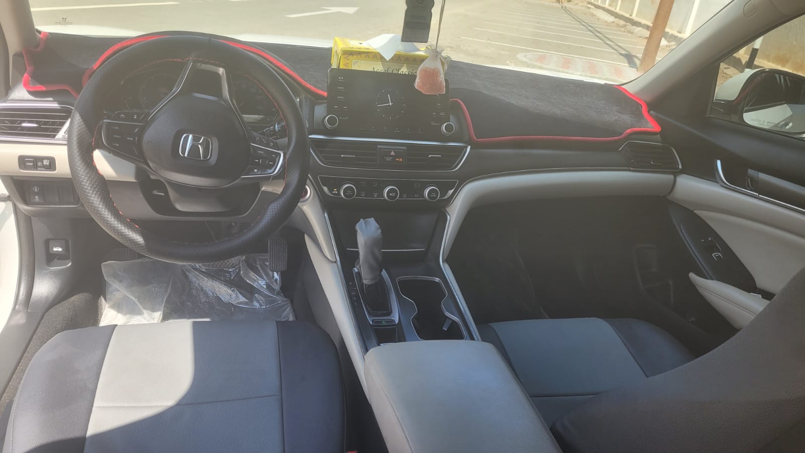 Car Image 2019 HONDA ACCORD EX