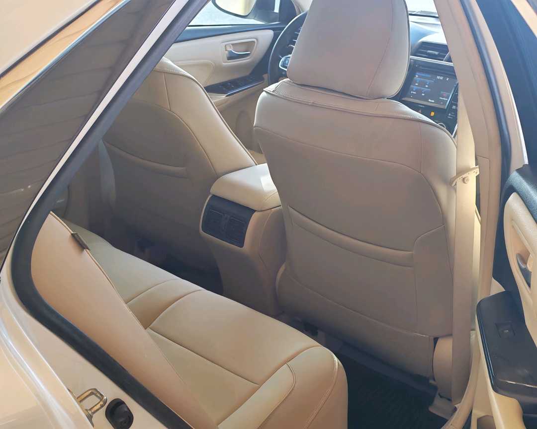 Car Image 2017 TOYOTA CAMRY XLE
