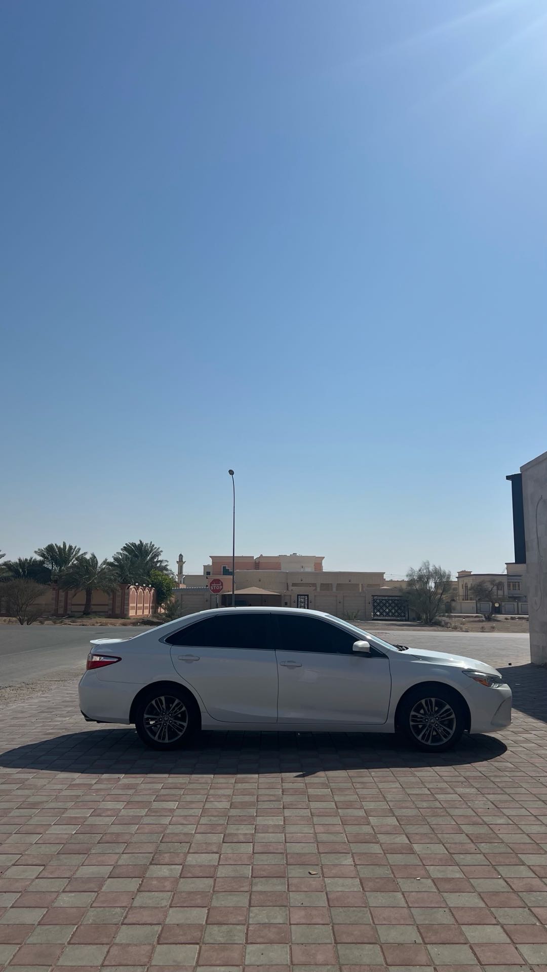 Car Image 2017 TOYOTA CAMRY SE
