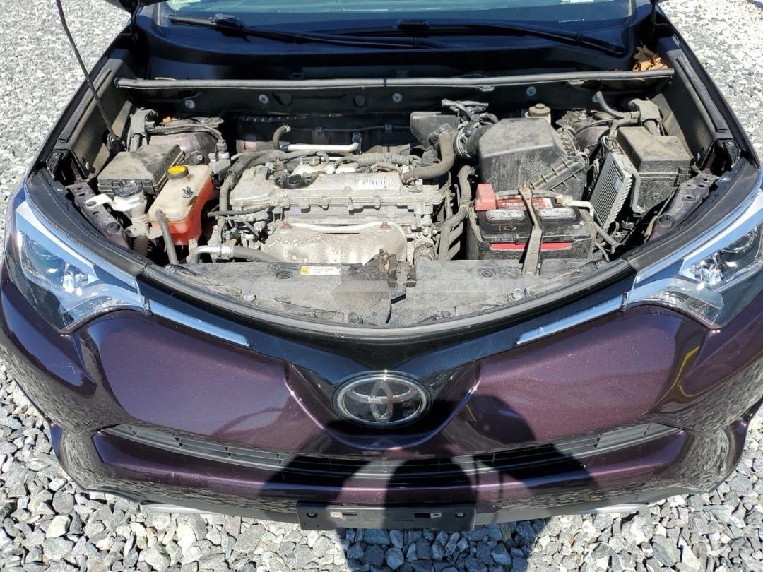 Car Image 2018 TOYOTA RAV4 