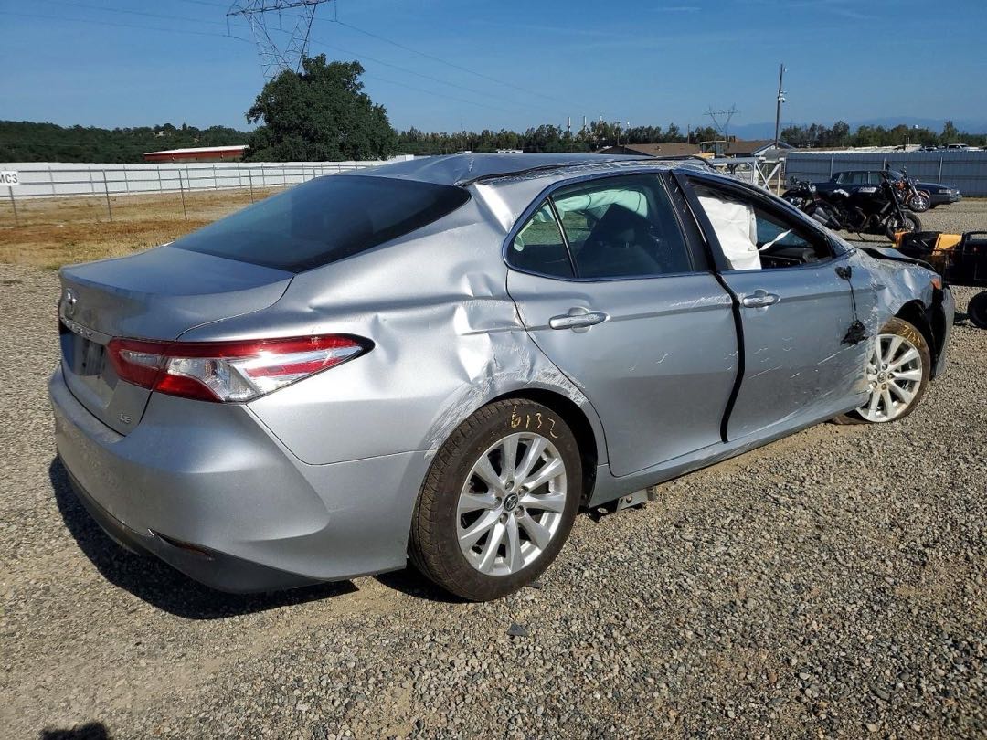 Car Image 2018 TOYOTA CAMRY