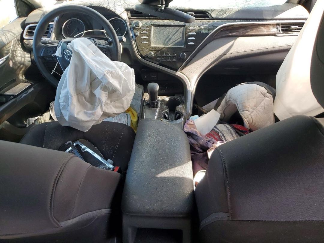 Car Image 2018 TOYOTA CAMRY