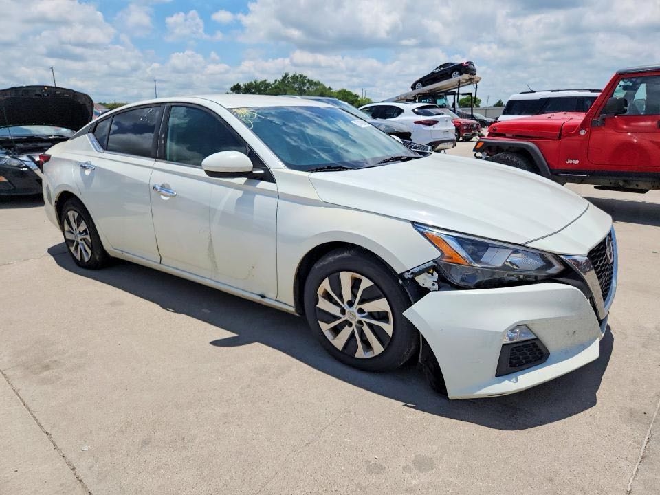 Car Image 2020 NISSAN ALTIMA