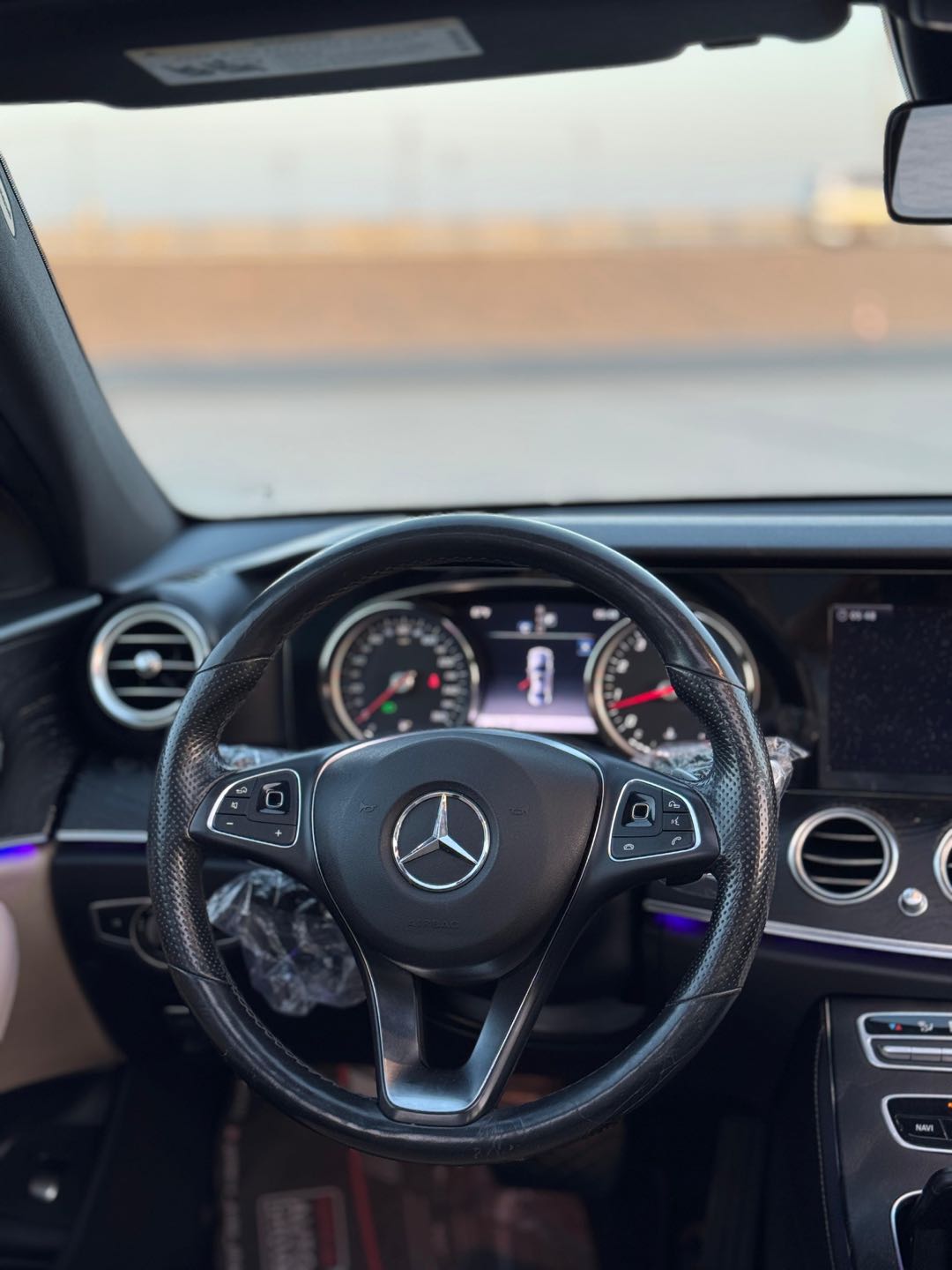 Car Image 2018 MERCEDES E Class 300