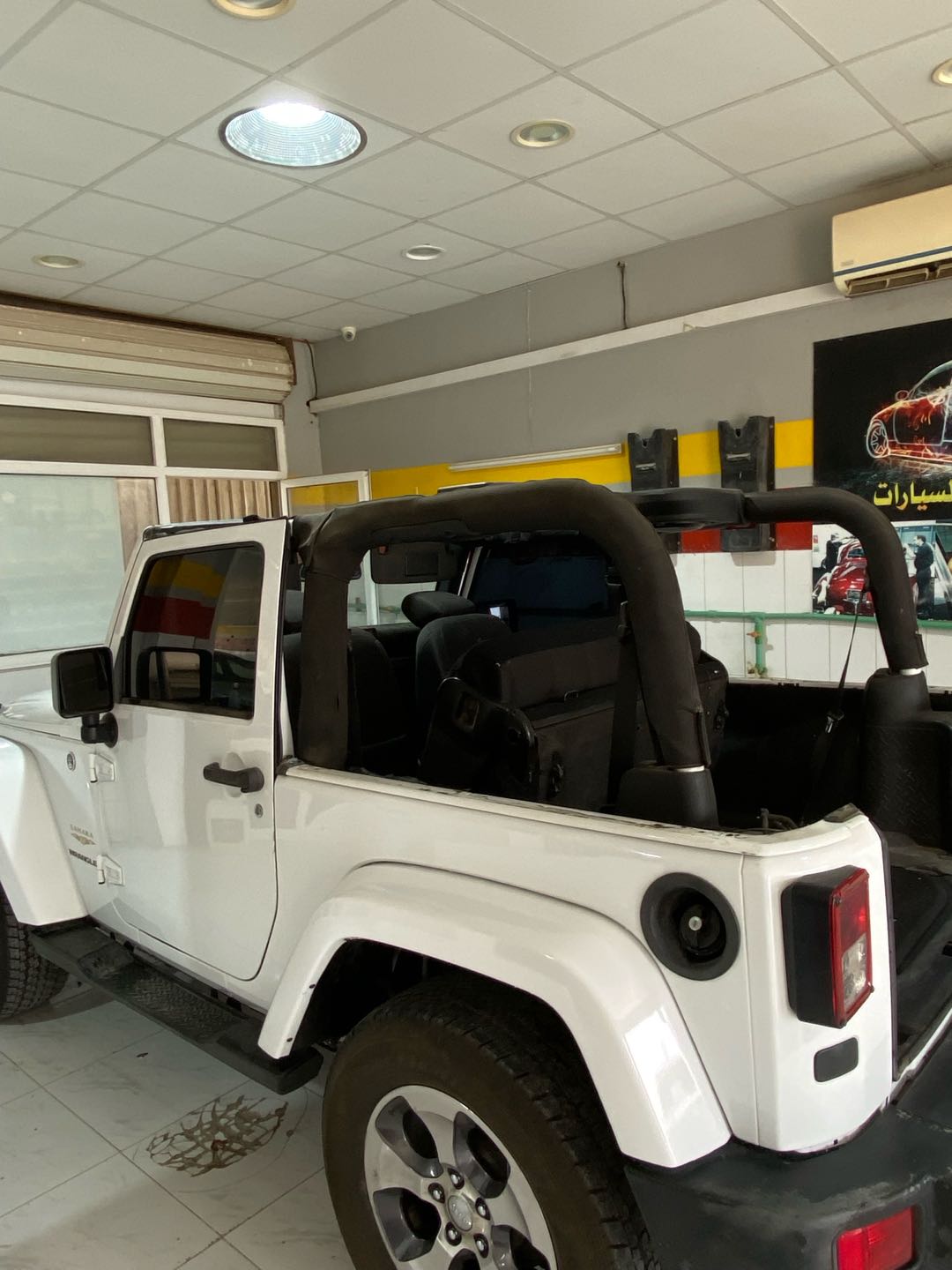 Car Image 2016 JEEP WRANGLER JK