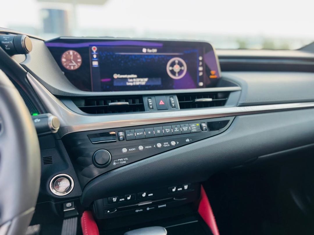 Car Image 2019 LEXUS ES 350