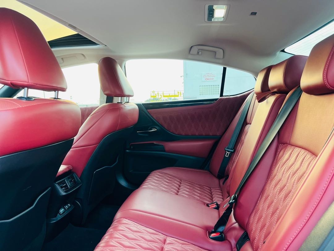 Car Image 2019 LEXUS ES 350
