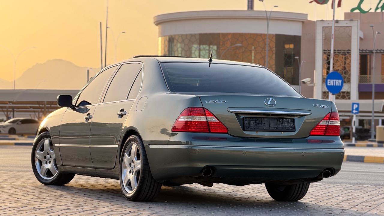 Car Image 2004 LEXUS LS 430