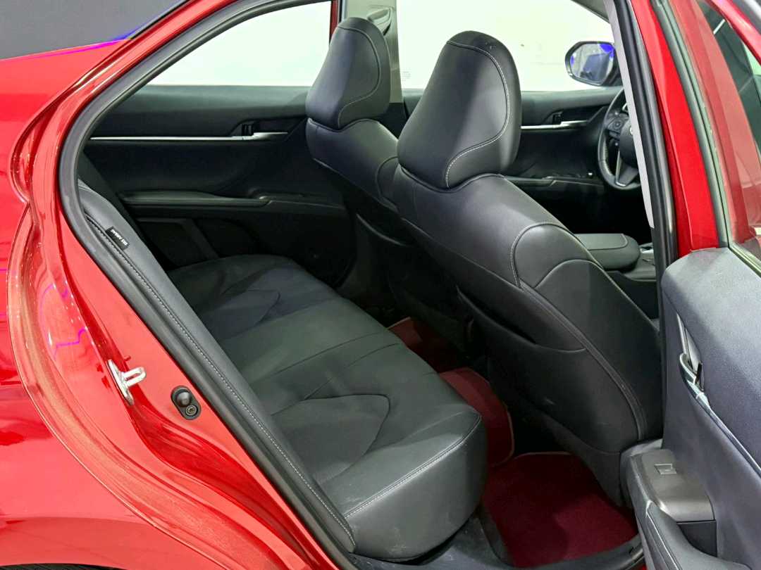 Car Image 2021 TOYOTA CAMRY XSE