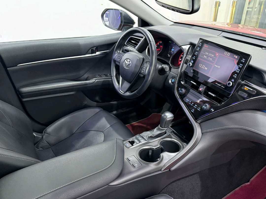 Car Image 2021 TOYOTA CAMRY XSE