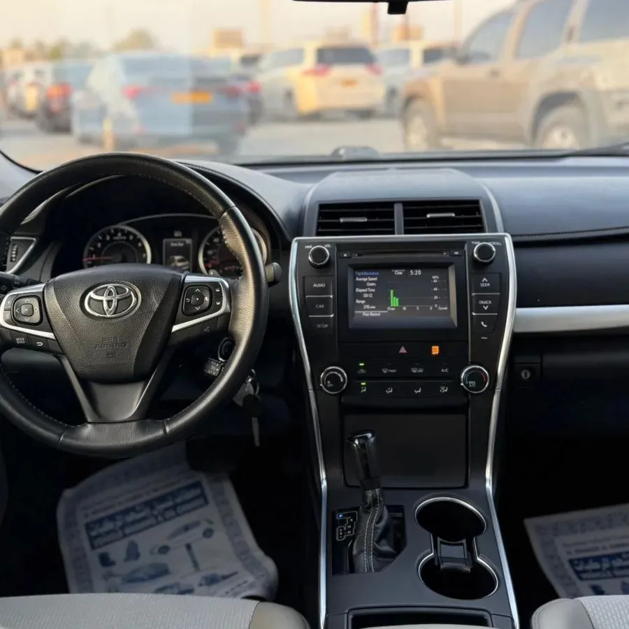 Car Image 2017 TOYOTA CAMRY SE