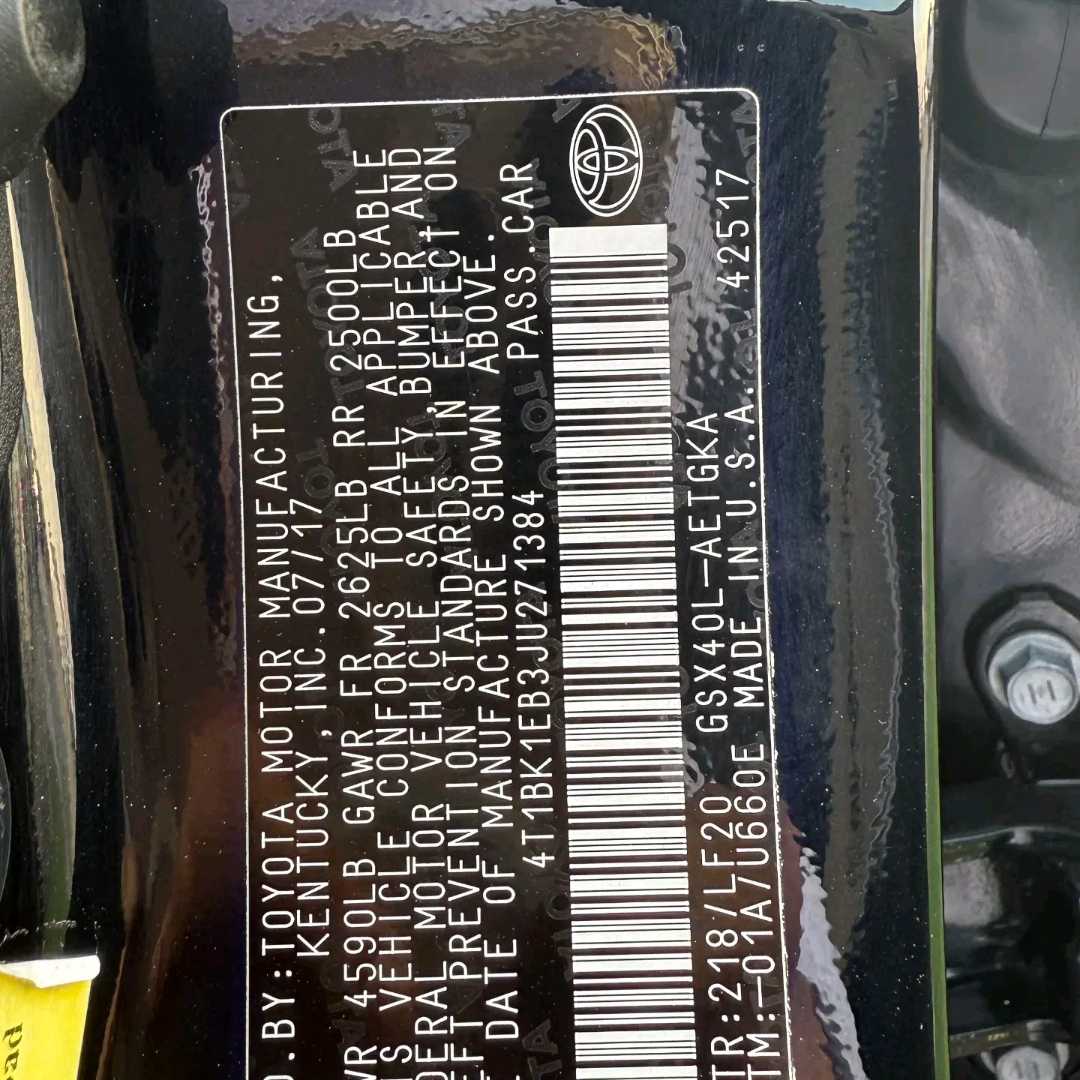 Car Image 2018 TOYOTA AVALON XLE