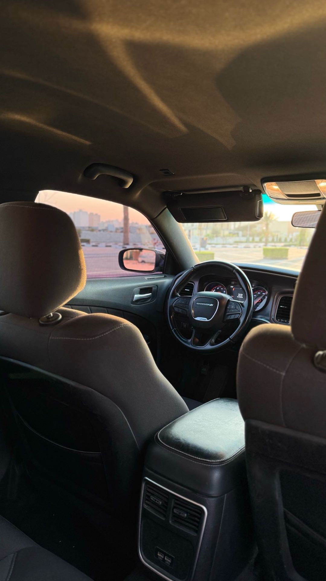 Car Image 2019 DODGE CHARGER SXT