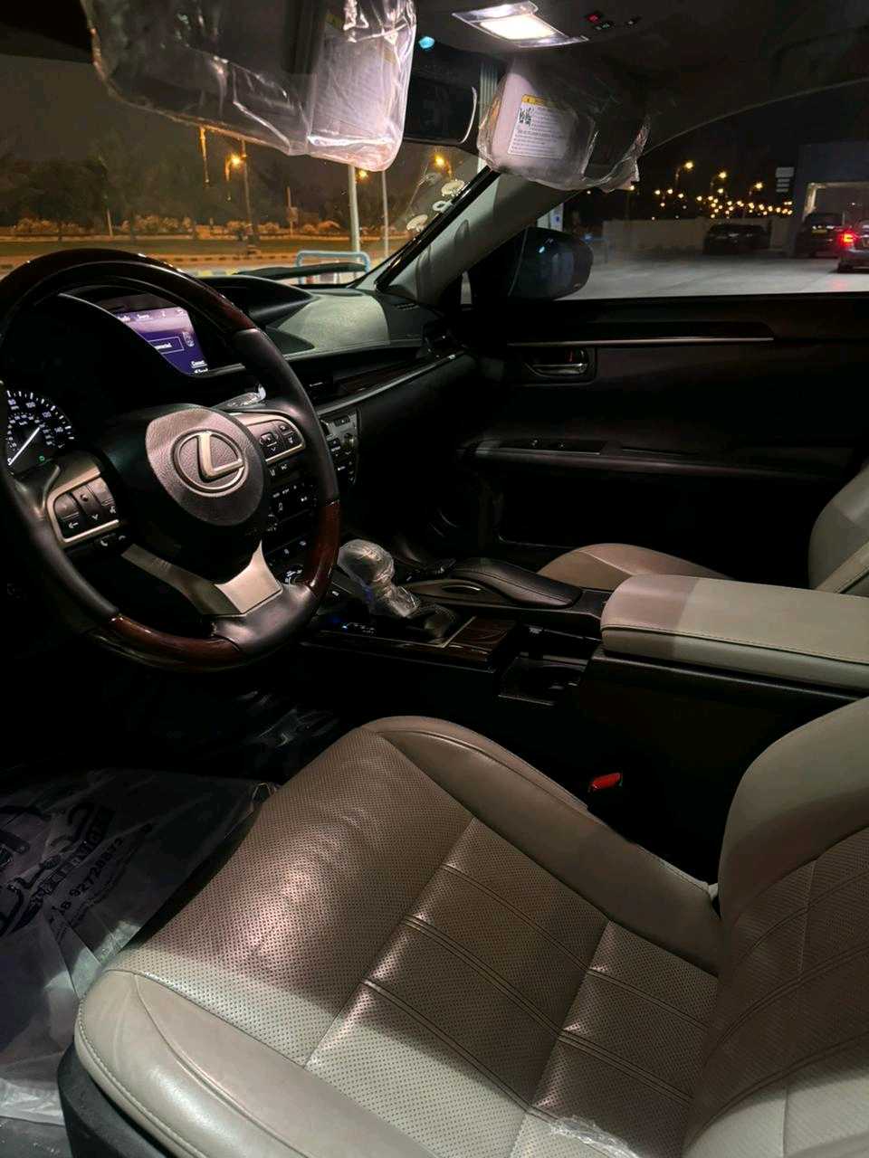 Car Image 2017 LEXUS ES 300
