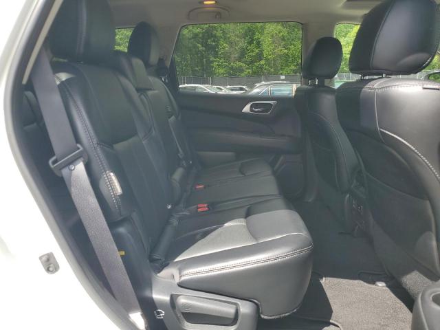 Car Image 2018 NISSAN PATHFINDER PLATINUM