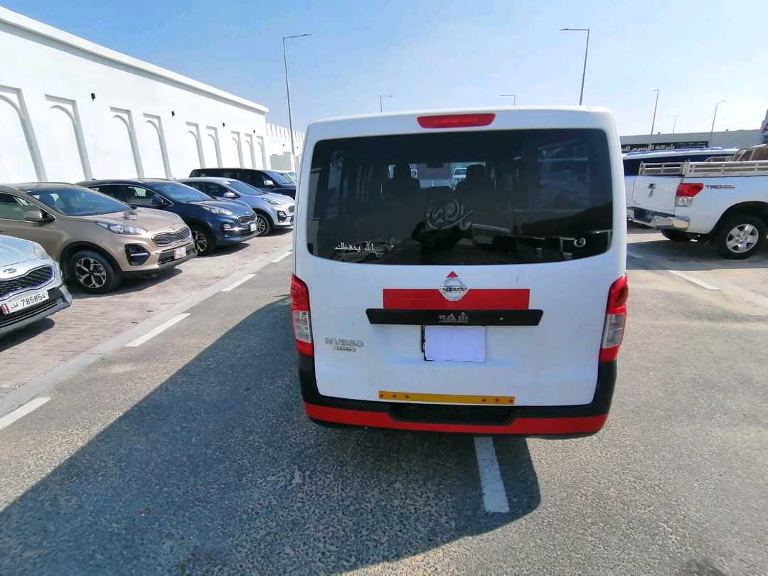 Car Image 2016 NISSAN URVAN 