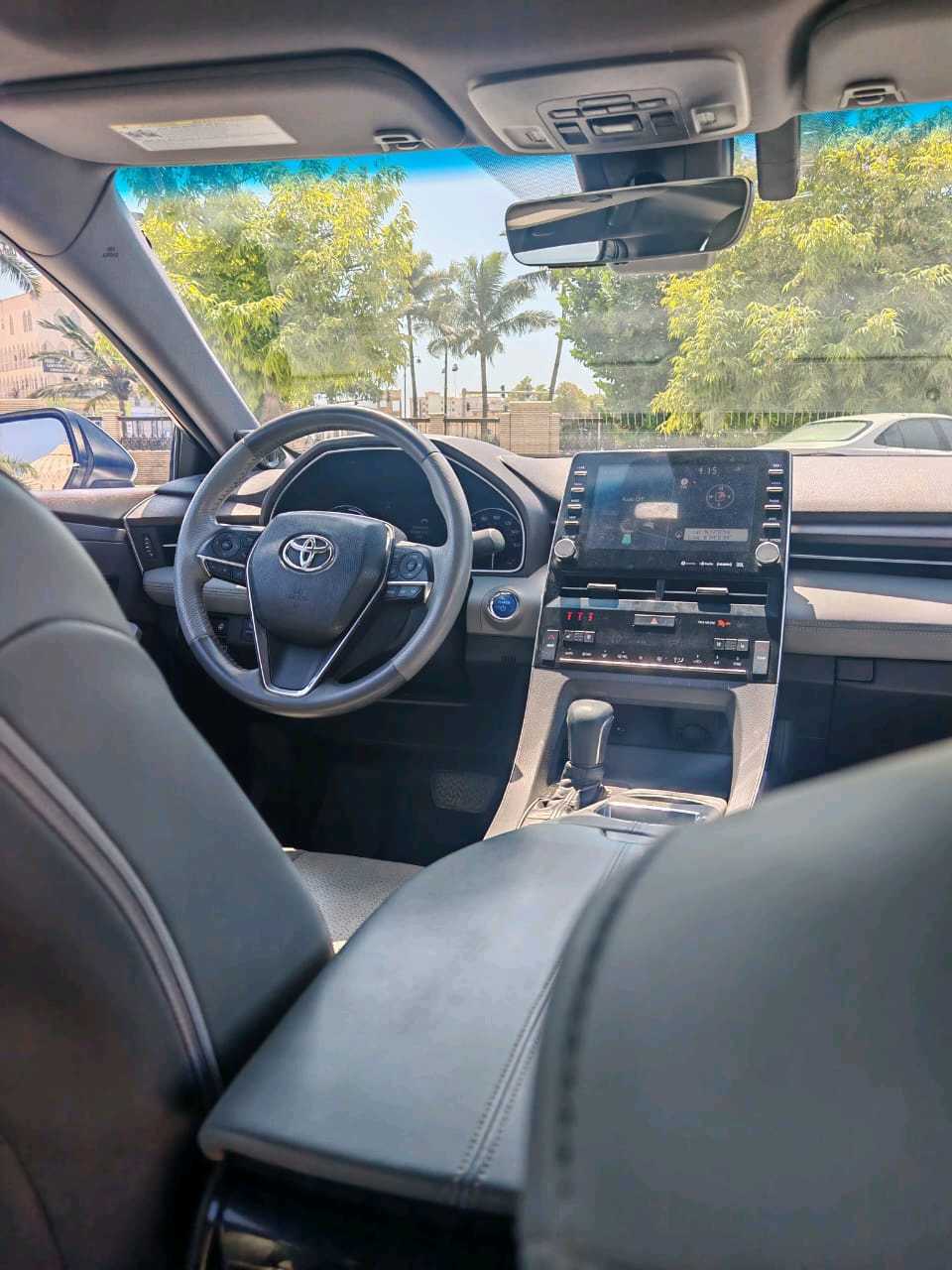 Car Image 2019 TOYOTA AVALON LIMITED