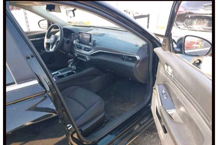 Car Image 2023 NISSAN ALTIMA