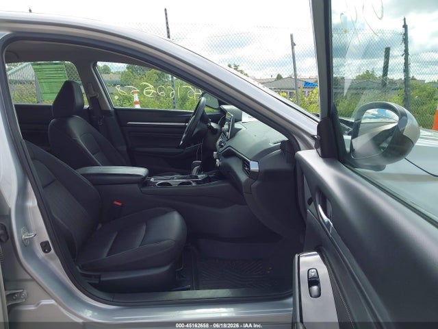 Car Image 2021 NISSAN ALTIMA