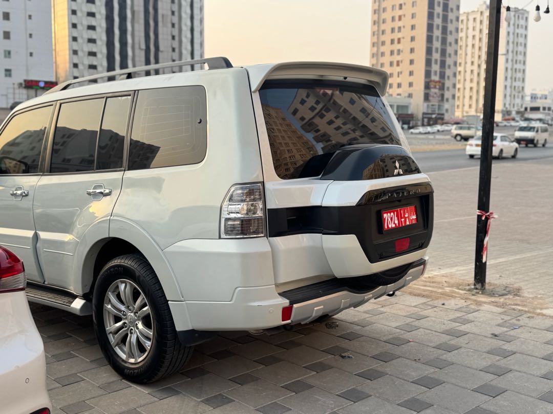 MITSUBISHI PAJERO 2020