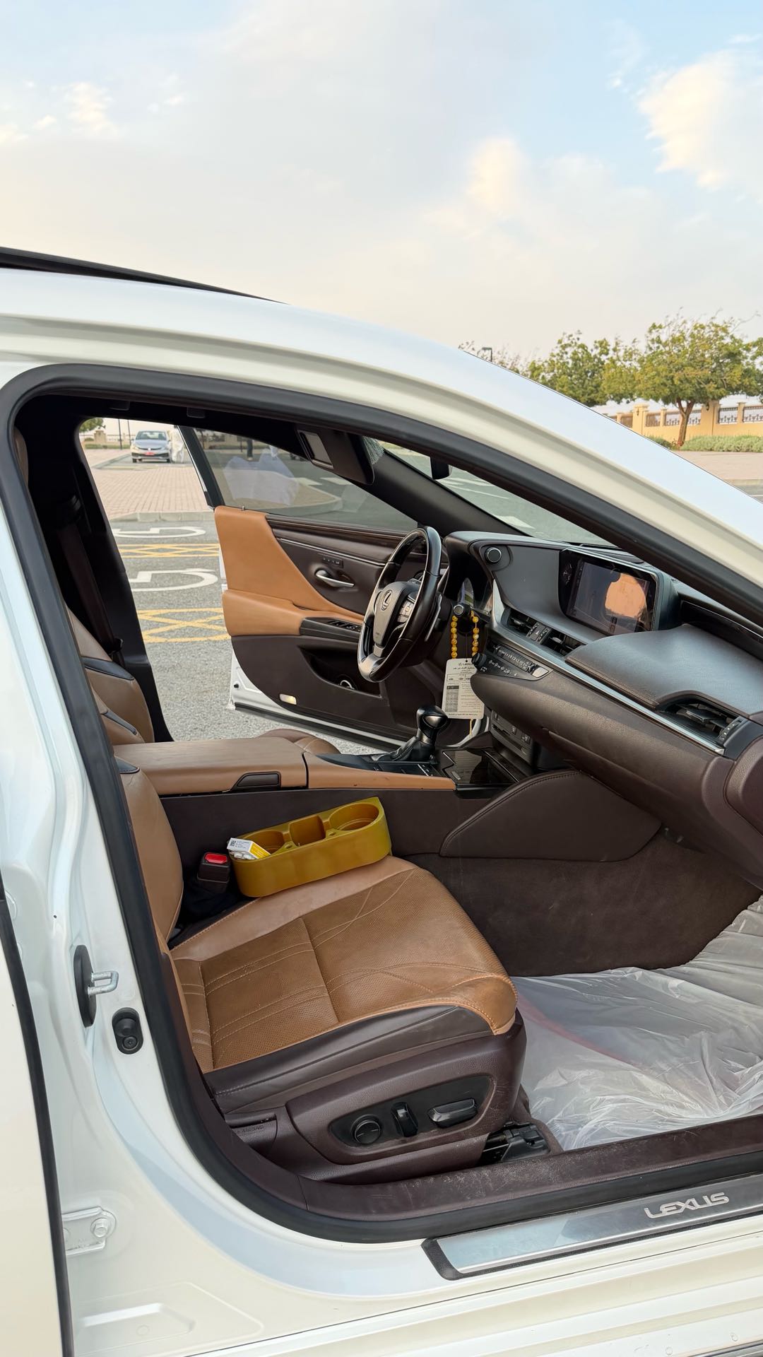 Car Image 2020 LEXUS ES 350