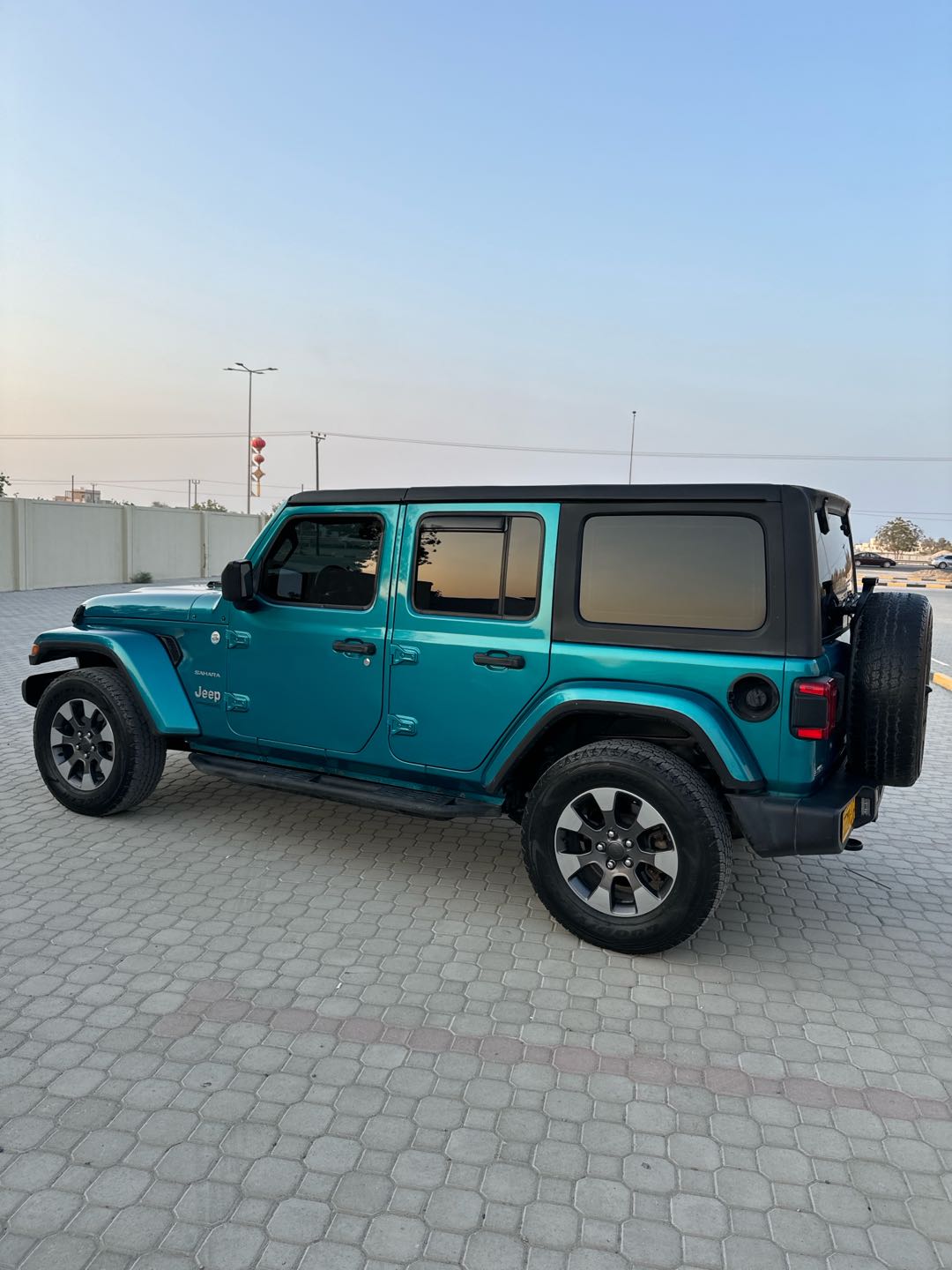 Car Image 2019 JEEP WRANGLER SAHARA