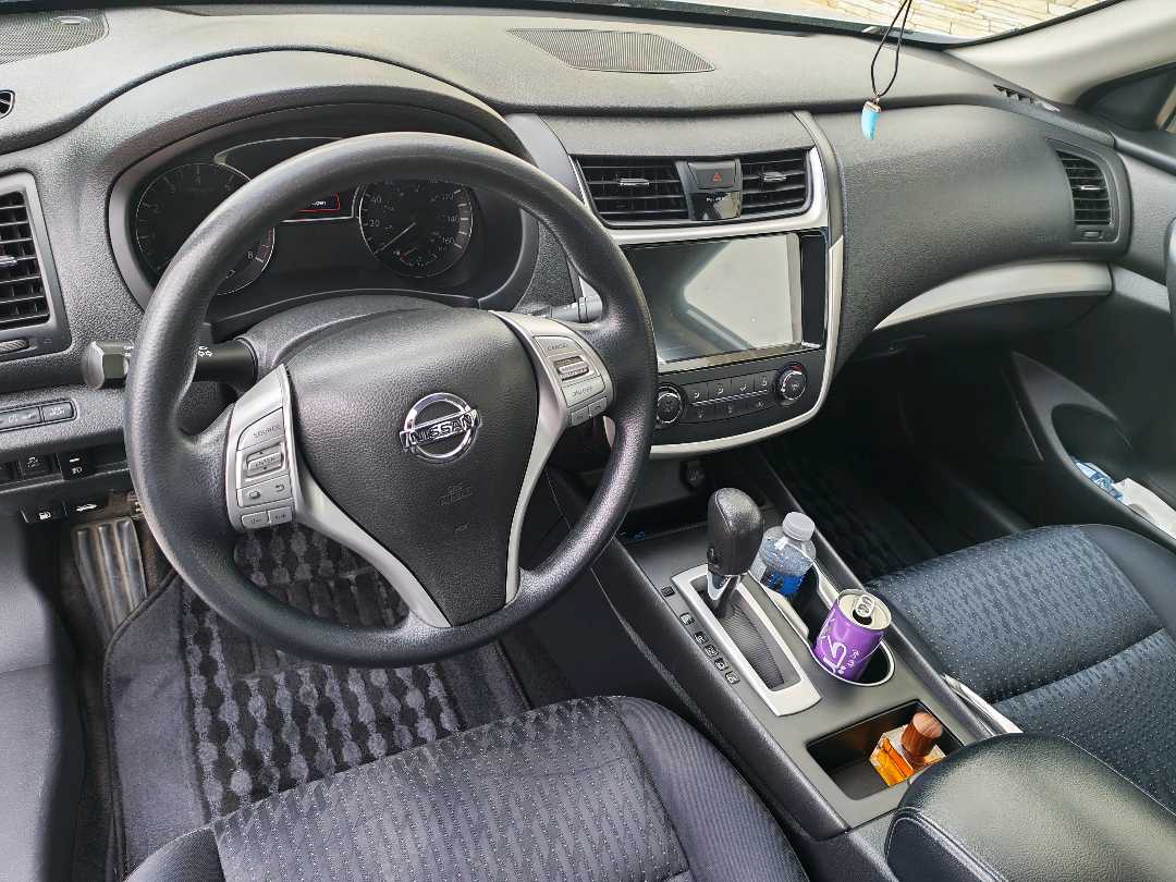 Car Image 2017 NISSAN ALTIMA S