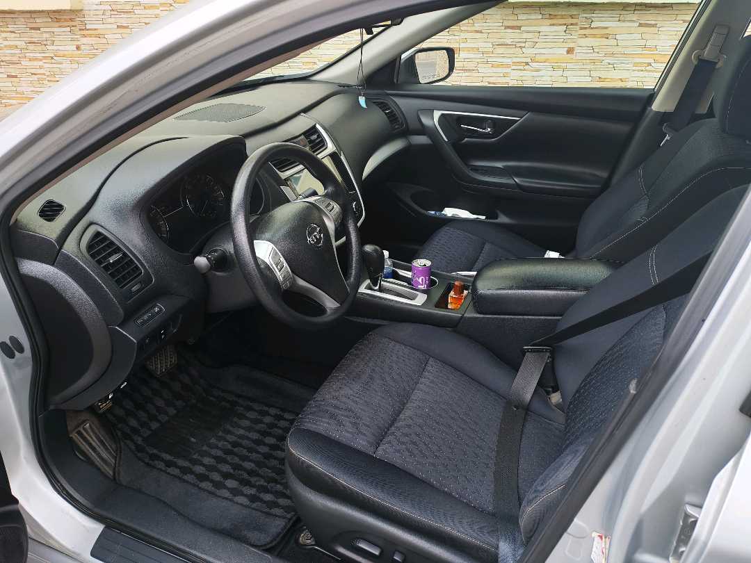 Car Image 2017 NISSAN ALTIMA S