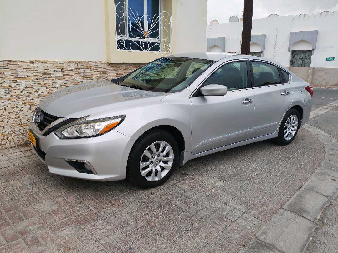 Car Image 2017 NISSAN ALTIMA S