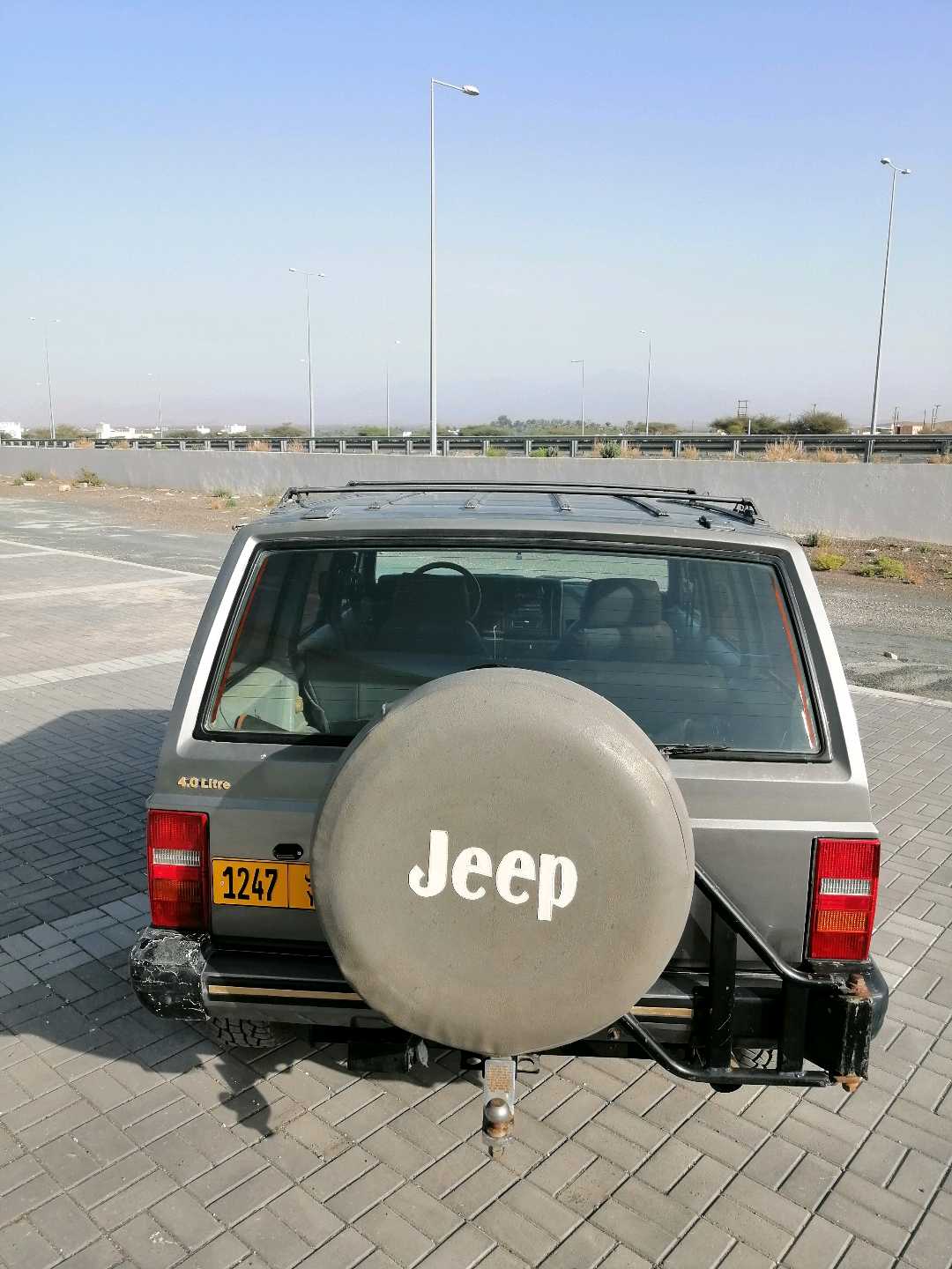 Car Image 1989 JEEP CHEROKEE 