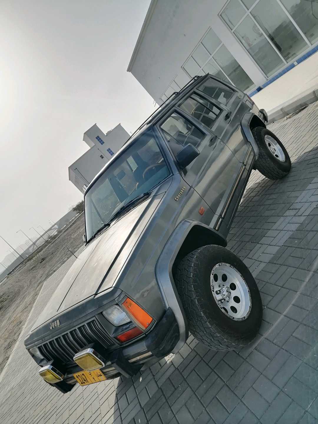 Car Image 1989 JEEP CHEROKEE 