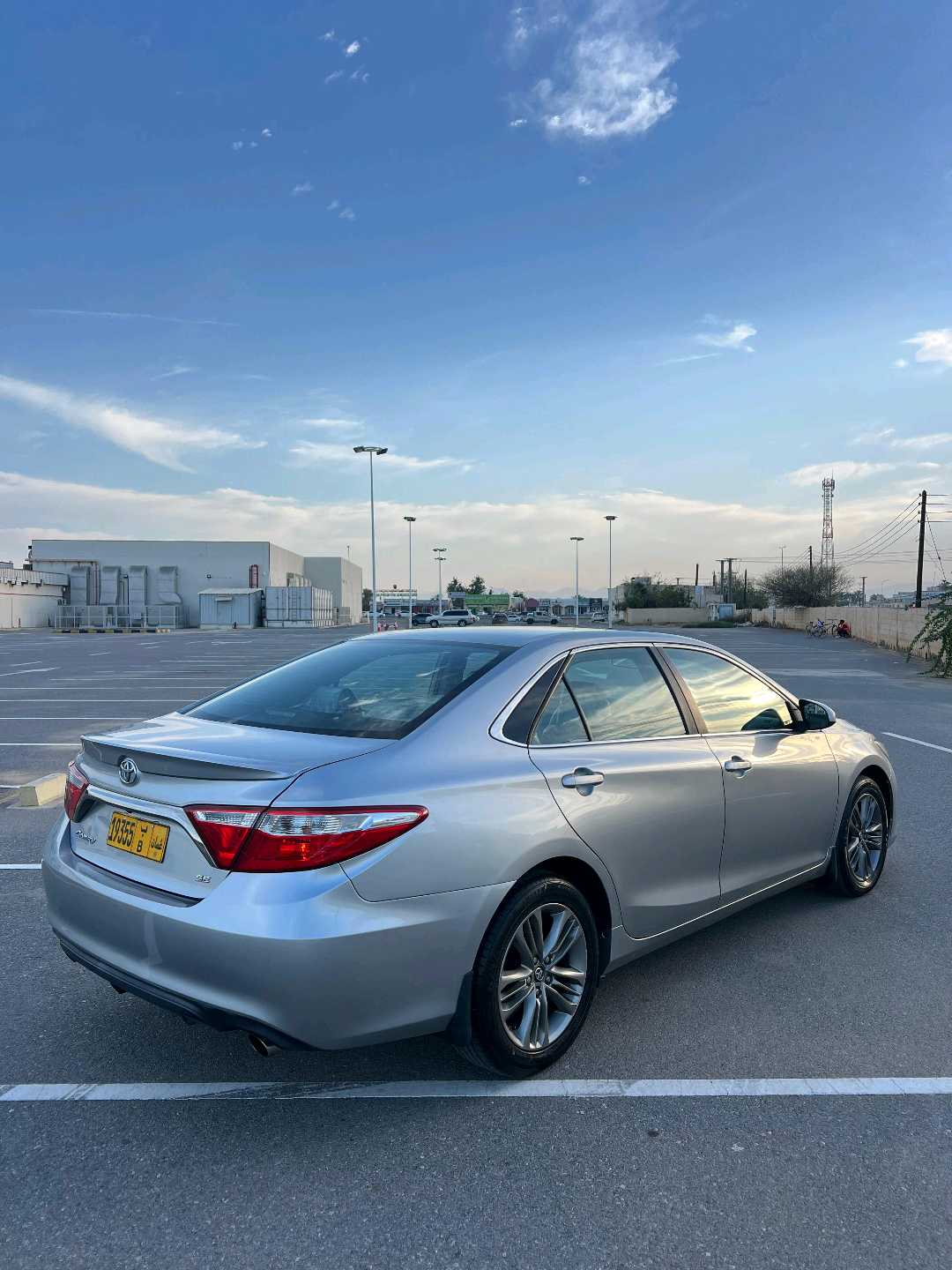 Car Image 2017 TOYOTA CAMRY SE