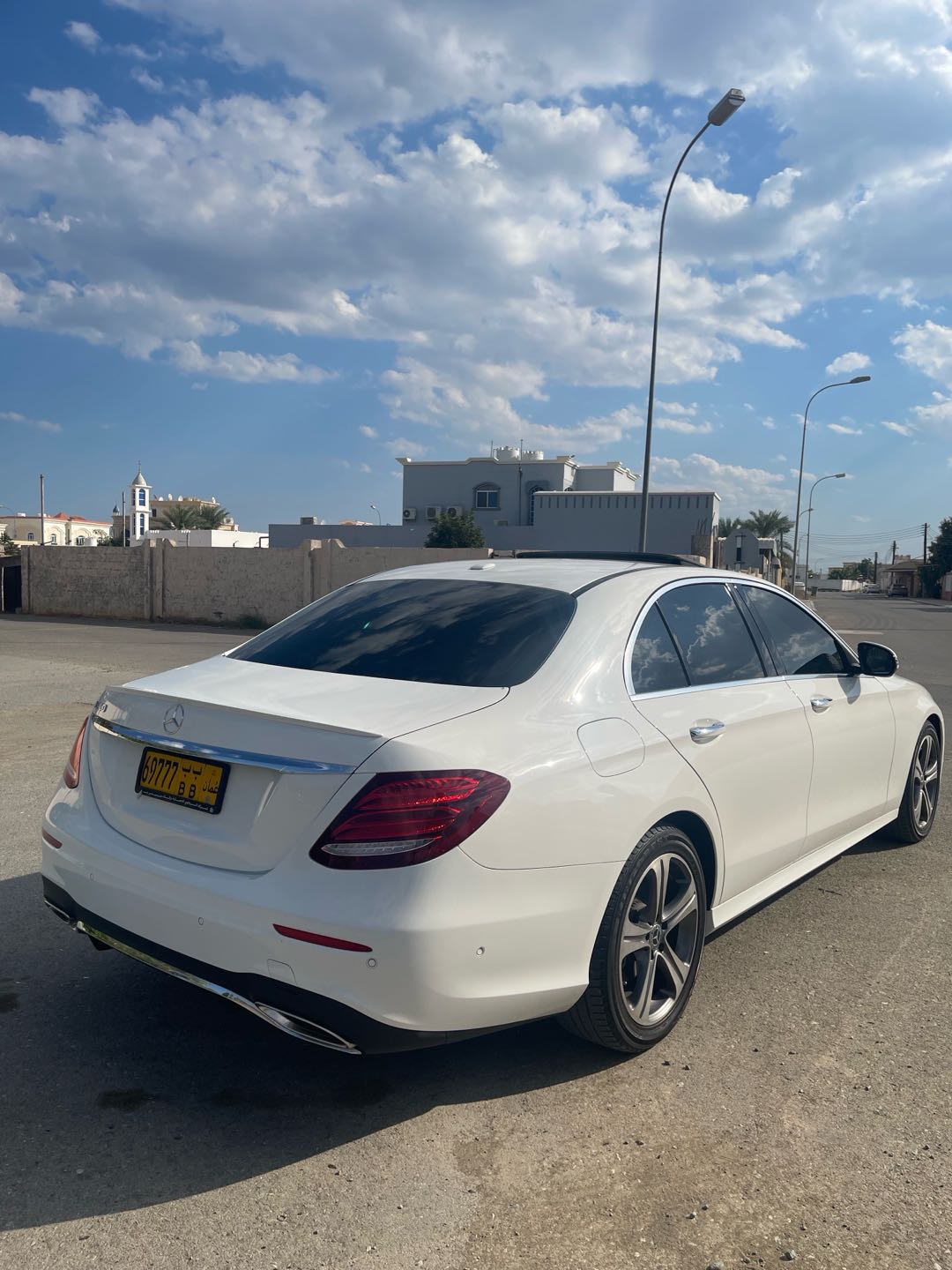 Car Image 2017 MERCEDES E Class 300