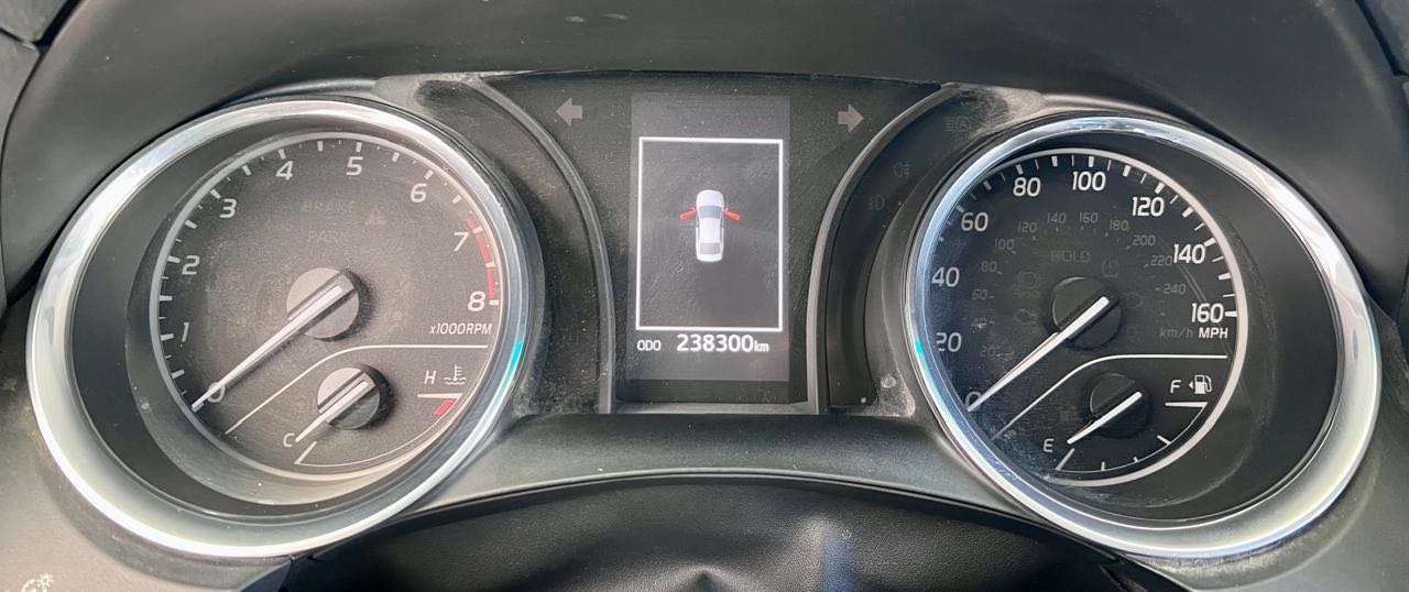 Car Image 2019 TOYOTA CAMRY LE