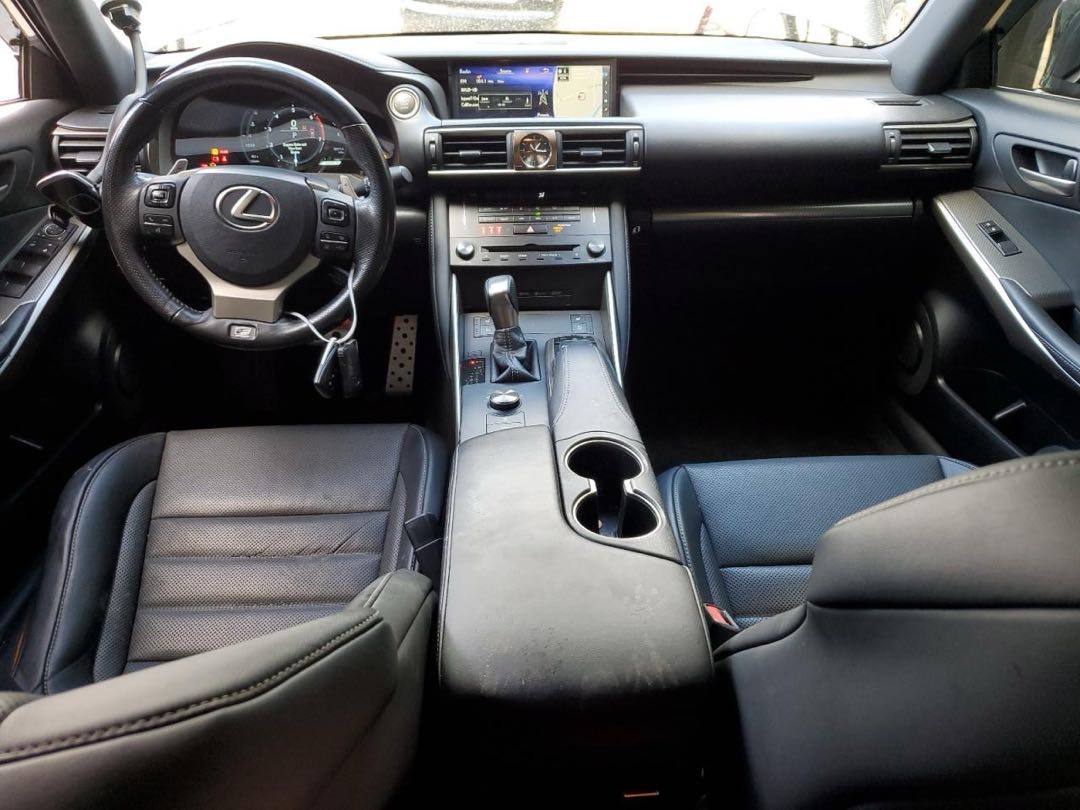 Car Image 2017 LEXUS IS