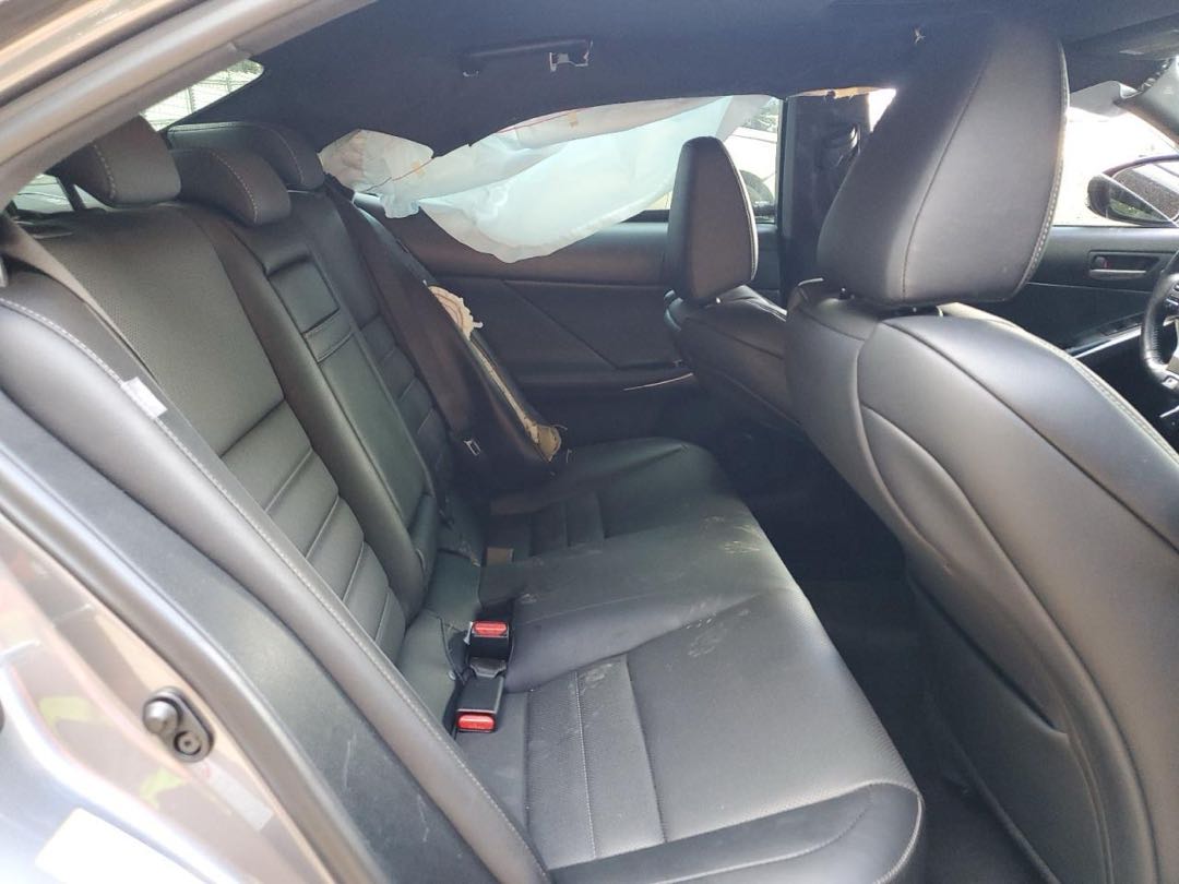 Car Image 2017 LEXUS IS