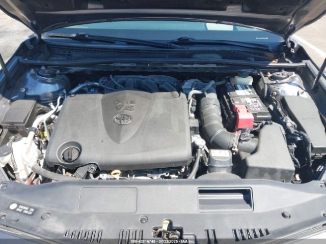 Car Image 2018 TOYOTA CAMRY