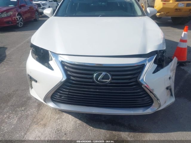 Car Image 2017 LEXUS ES