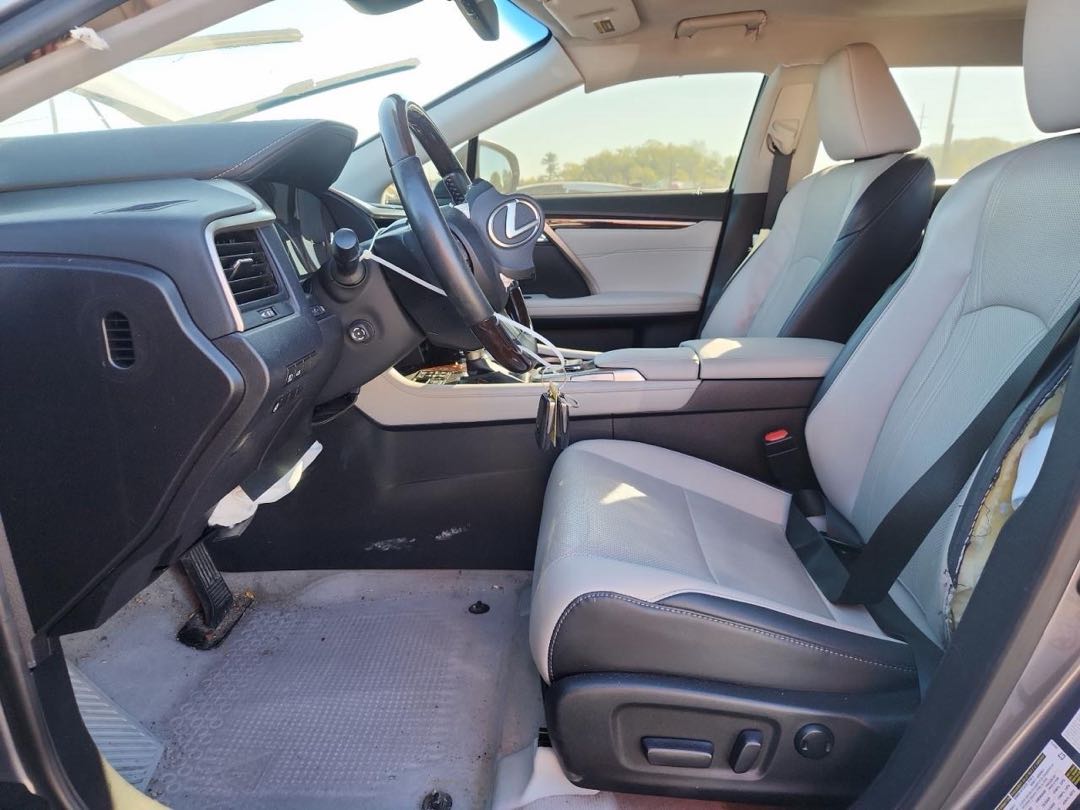 Car Image 2018 LEXUS RX
