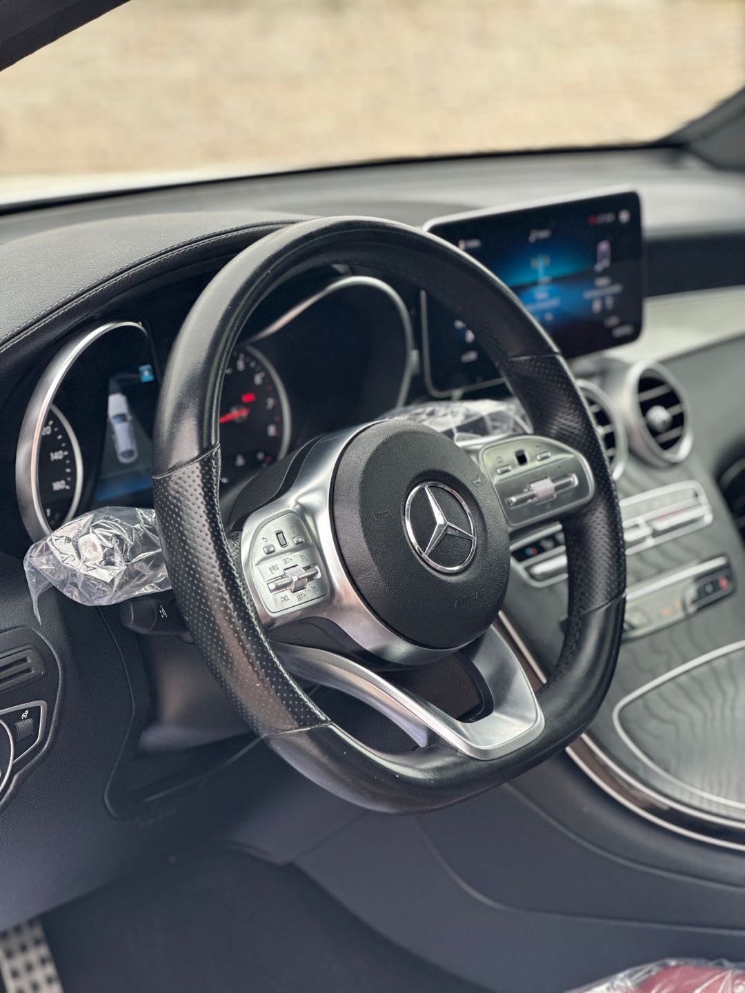 Car Image 2022 MERCEDES GLC CLASS 