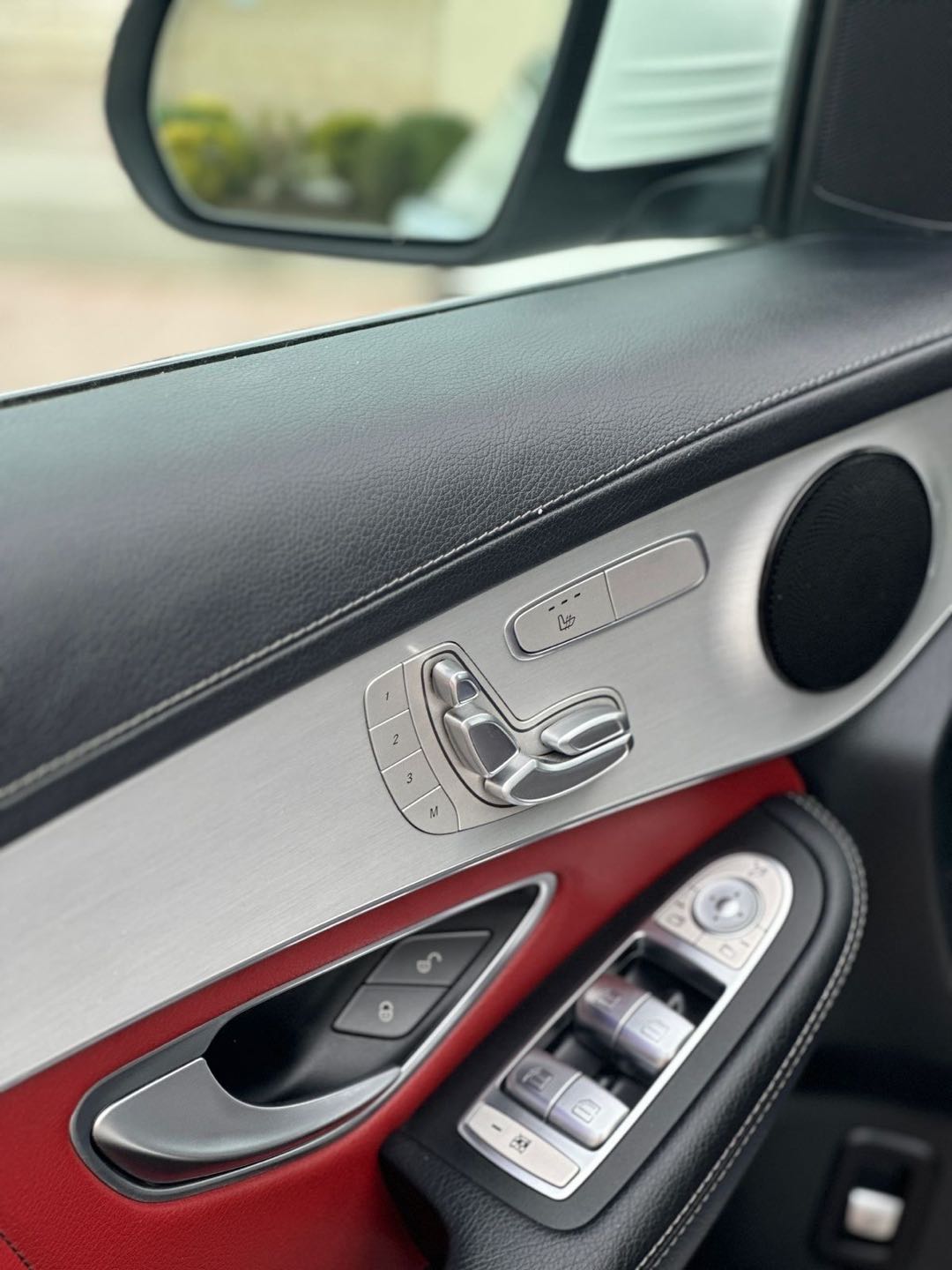 Car Image 2022 MERCEDES GLC CLASS 
