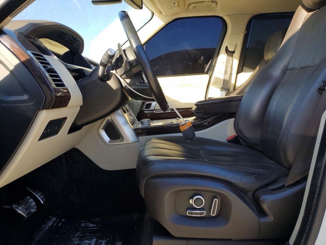 Car Image 2016 LAND ROVER VOGUE