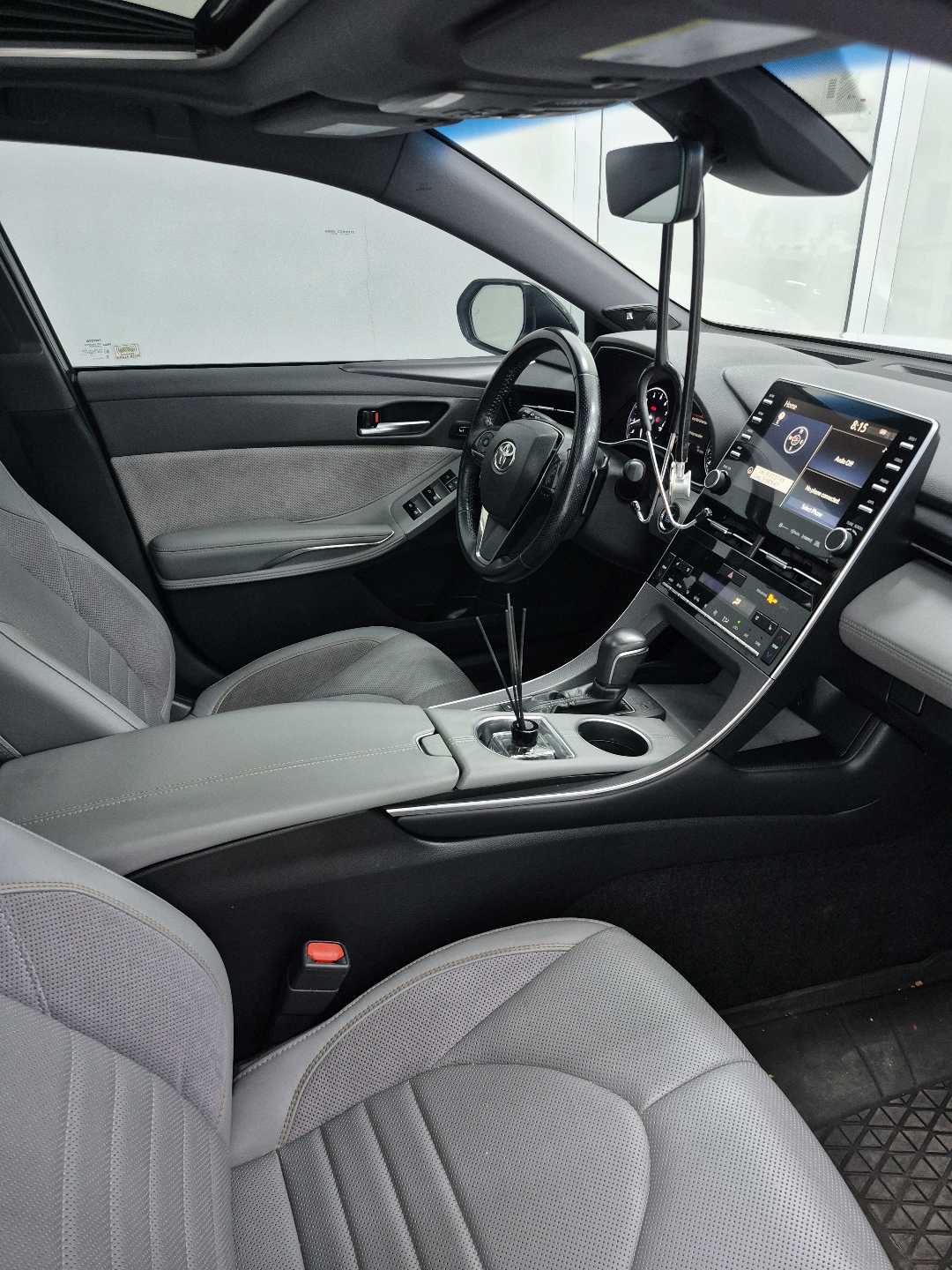 Car Image 2019 TOYOTA AVALON TOURING