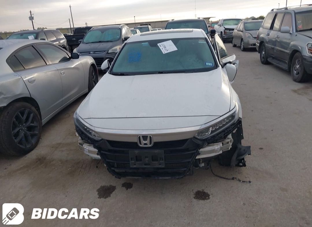 Car Image 2018 HONDA ACCORD