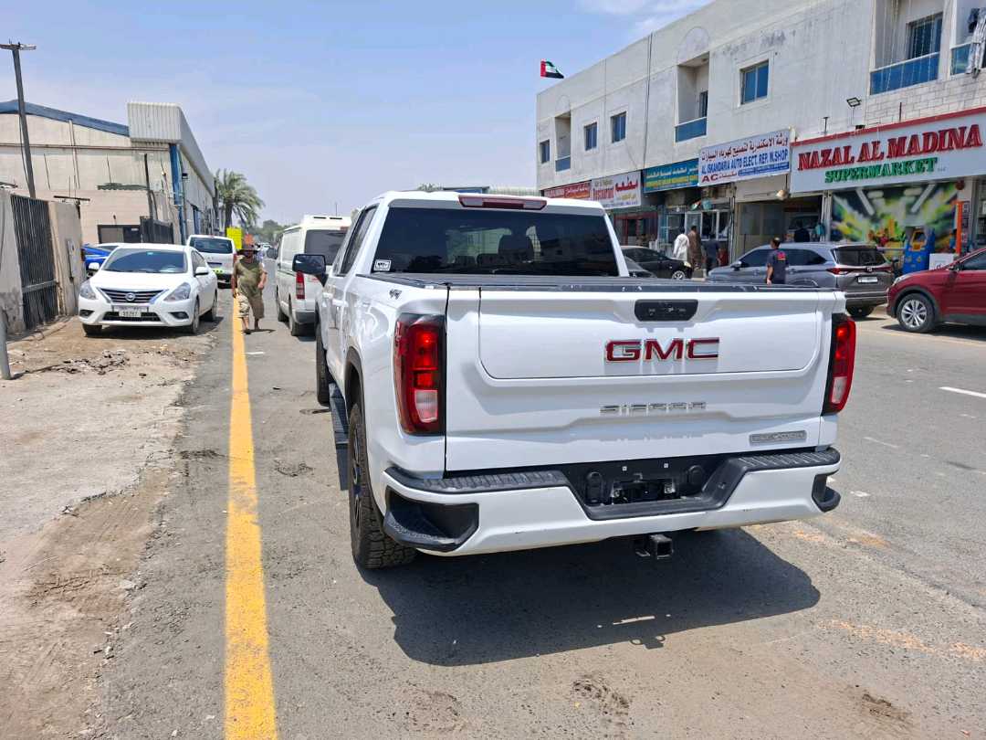 Car Image 2022 GMC SIERRA