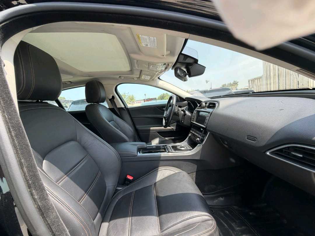 Car Image 2018 JAGUAR XE
